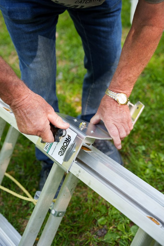 ladder stabilizer for working at height